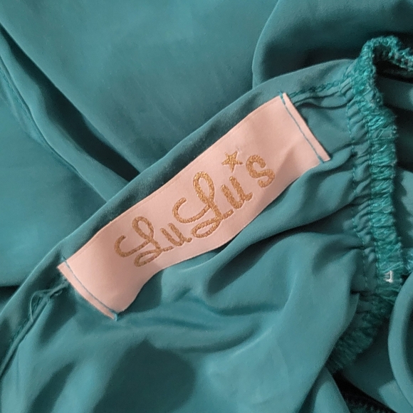 Lulu's Green Rompers - Picture 4 of 5